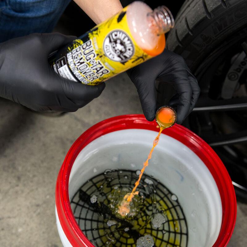 Chemical Guys Bug And Tar Heavy Duty Car Wash Shampoo (16 Fl. Oz.)