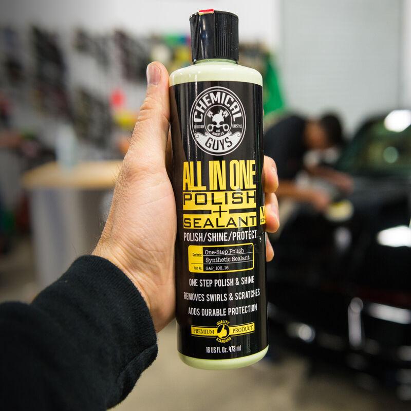 Chemical Guys V4 All In One Polish And Sealant (16 Fl. Oz.) roadauthority