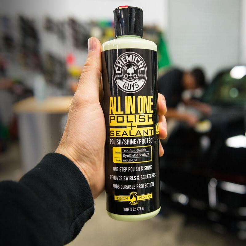 Chemical Guys V4 All In One Polish And Sealant (16 Fl. Oz.)