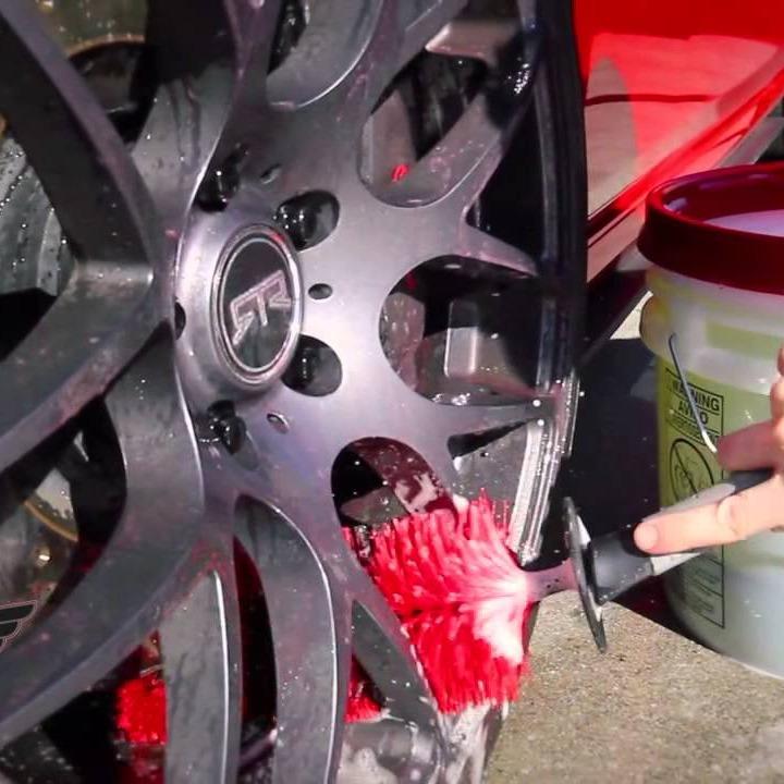 Chemical Guys Easy Reach Wheel And Rim Detailing Brush